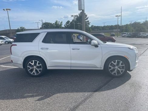 Used 2021 Hyundai Palisade Limited FWD image 2