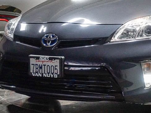 Used 2013 Toyota Prius Three image 5