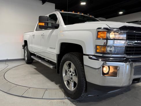 Used 2016 Chevrolet Silverado 2500 LT w/ LT Convenience Package image 10