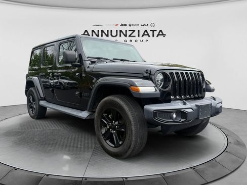 Used 2020 Jeep Wrangler Unlimited Sahara AWD/4WD image 7