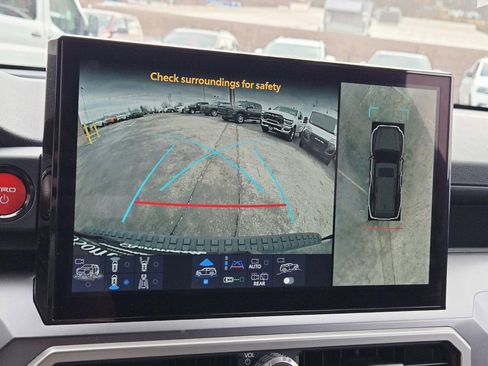 Used 2025 Toyota 4Runner TRD Off-Road Premium image 14