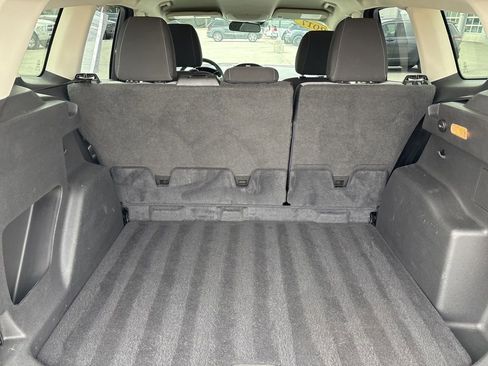 Used 2017 Ford Escape S image 12