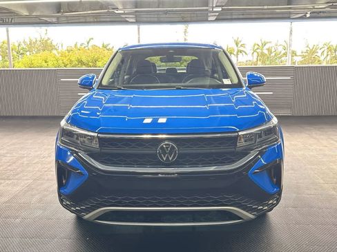 Certified 2024 Volkswagen Taos SE AWD/4WD image 10