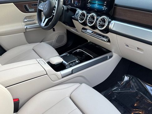 Certified 2023 Mercedes-Benz GLB 250 4MATIC image 32