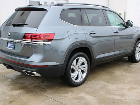 Certified 2022 Volkswagen Atlas SE image 6
