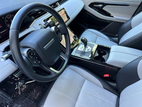 Used 2020 Land Rover Range Rover Evoque R-Dynamic S AWD/4WD image 9
