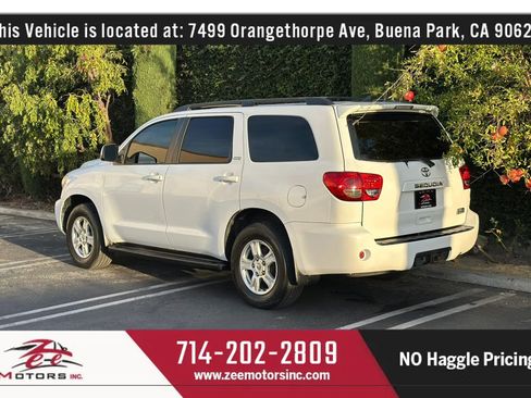 Used 2015 Toyota Sequoia SR5 w/ Premium Package RWD image 9