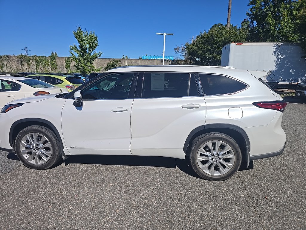 Used 2023 Toyota Highlander Limited AWD/4WD image 8