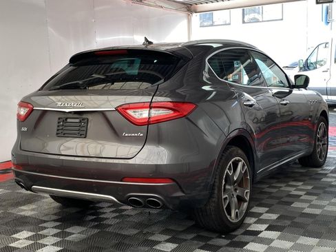 Used 2017 Maserati Levante S AWD/4WD image 6