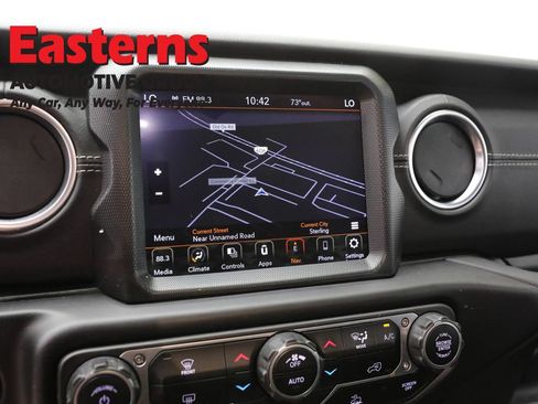 Used 2023 Jeep Wrangler Unlimited Sahara w/ Dual Top Group AWD/4WD image 19