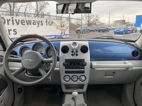 Used 2006 Chrysler PT Cruiser image 16