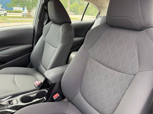 Used 2022 Toyota Corolla LE w/ LE Convenience Package FWD image 11