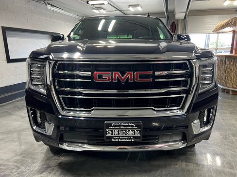 Used 2021 GMC Yukon SLT w/ SLT Luxury Plus Package image 3