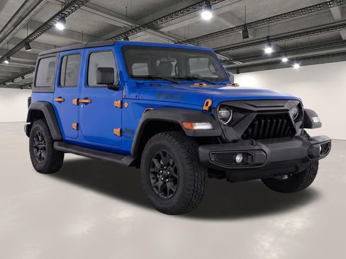 Used 2021 Jeep Wrangler Unlimited Sport AWD/4WD image 2