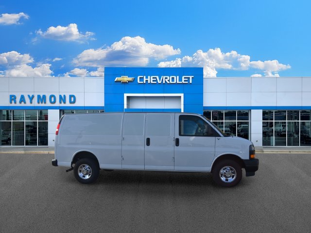 Used 2025 Chevrolet Express 2500 Extended RWD image 2