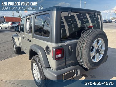 Used 2021 Jeep Wrangler Unlimited Sport AWD/4WD image 8