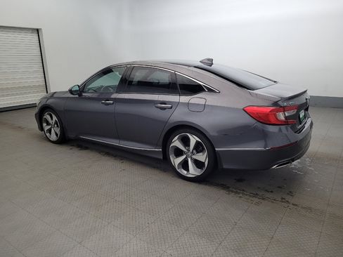 Used 2018 Honda Accord Touring image 3