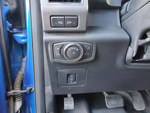 Used 2017 Ford F150 XLT w/ Equipment Group 302A Luxury image 46