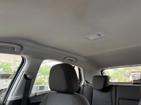 Used 2018 Chevrolet Trax LS AWD/4WD image 31