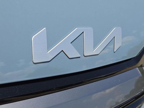 New 2026 Kia Sportage EX w/ EX Panoramic Sunroof Package image 4