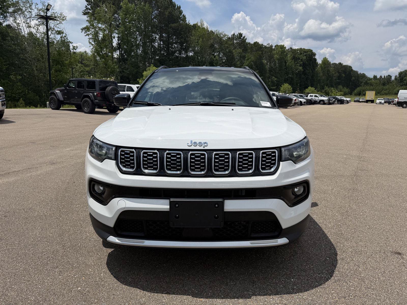 Certified 2025 Jeep Compass Limited AWD/4WD image 2