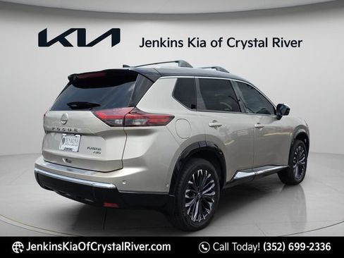Used 2025 Nissan Rogue Platinum w/ Platinum Premium Package AWD/4WD image 7
