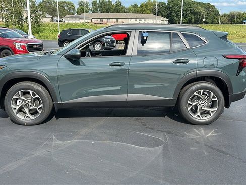 New 2025 Chevrolet Trax LT w/ LT Convenience Package image 4