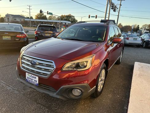 Used 2015 Subaru Outback 2.5i Premium image 2