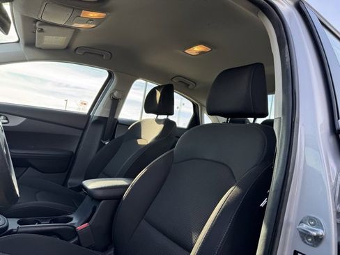 Used 2019 Kia Forte LXS image 8