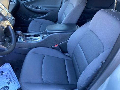 Used 2017 Chevrolet Malibu LS image 19