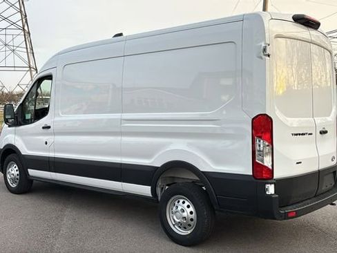 New 2026 Ford Transit 250 148 Medium Roof Extended AWD image 5