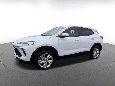 Used 2025 Buick Encore GX Preferred AWD/4WD image 8