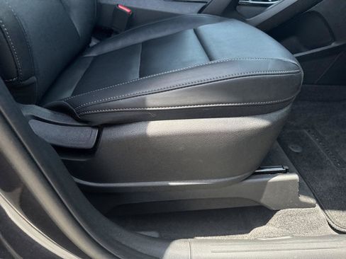 Used 2025 Kia Telluride S FWD image 26