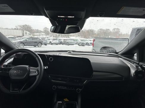 Certified 2024 Chevrolet Equinox EV RS image 20