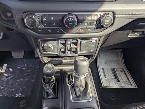 New 2026 Jeep Gladiator Sport image 15