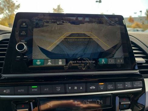 New 2026 Honda Odyssey Touring image 14