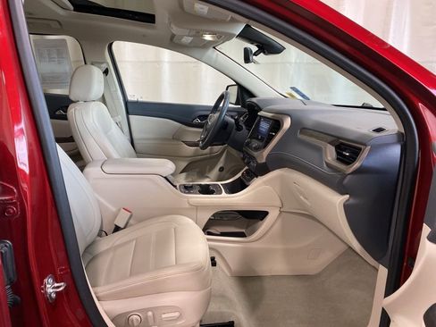 Used 2023 GMC Acadia Denali w/ Denali Technology Package image 11