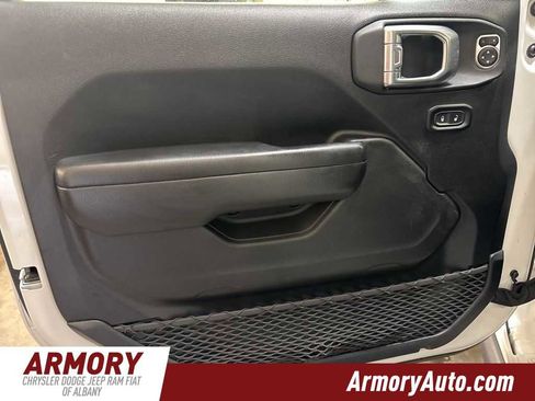 Used 2021 Jeep Gladiator Mojave image 7