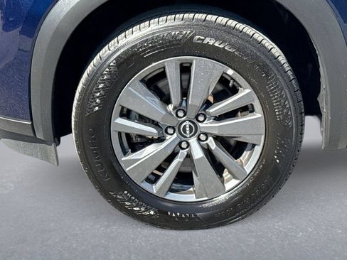 Used 2025 Nissan Pathfinder SV FWD image 18