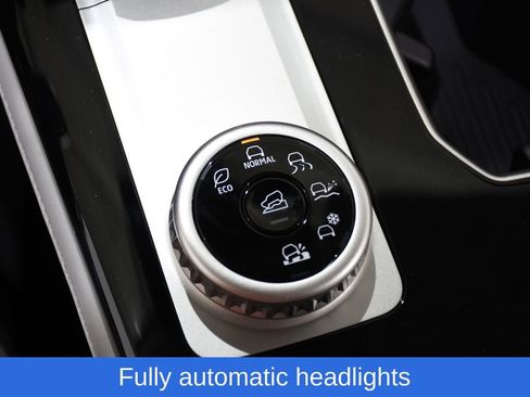 New 2025 Mitsubishi Outlander AWD image 23