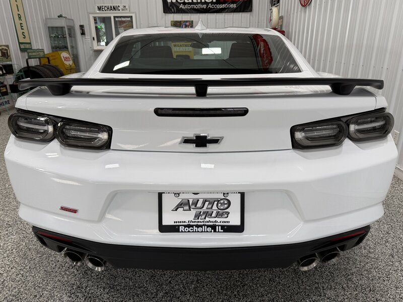Used 2022 Chevrolet Camaro SS RWD image 18