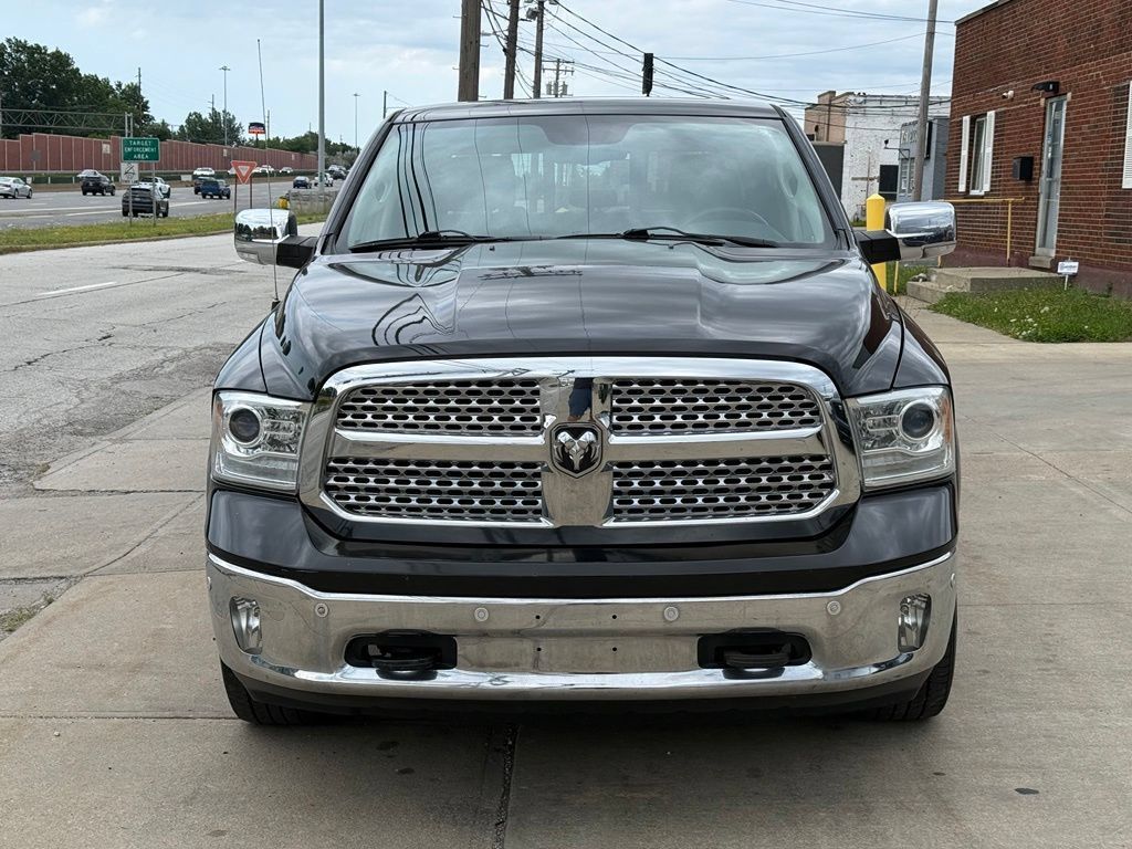 Used 2015 RAM 1500 Laramie w/ Convenience Group AWD/4WD image 2