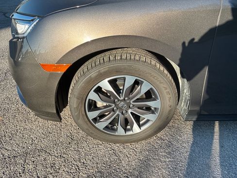 Used 2021 Honda Odyssey EX-L image 9