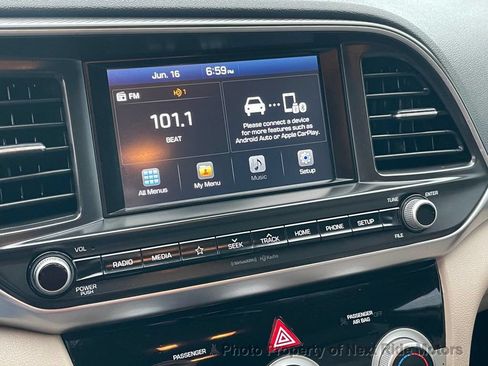 Used 2019 Hyundai Elantra SEL FWD image 18