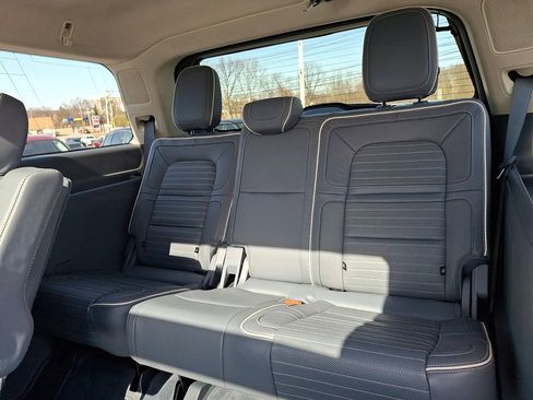 Certified 2024 Lincoln Navigator Black Label image 11