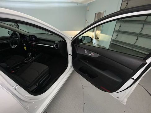 Used 2023 Kia Forte LXS FWD image 23