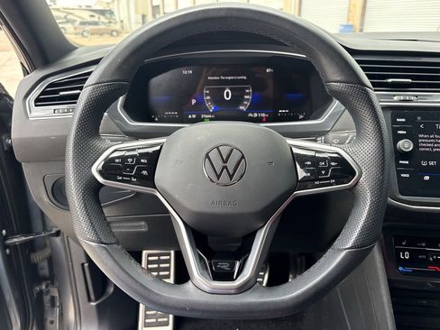 Used 2023 Volkswagen Tiguan SE R-Line FWD image 14