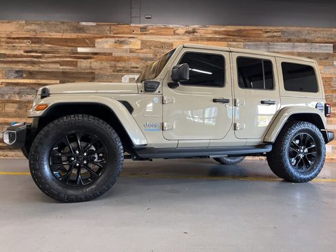 Used 2022 Jeep Wrangler Unlimited Sahara image 49