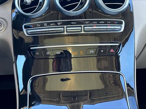 Used 2020 Mercedes-Benz GLC 300 GLC 300 image 33