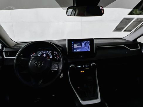 Used 2025 Toyota RAV4 LE FWD image 30